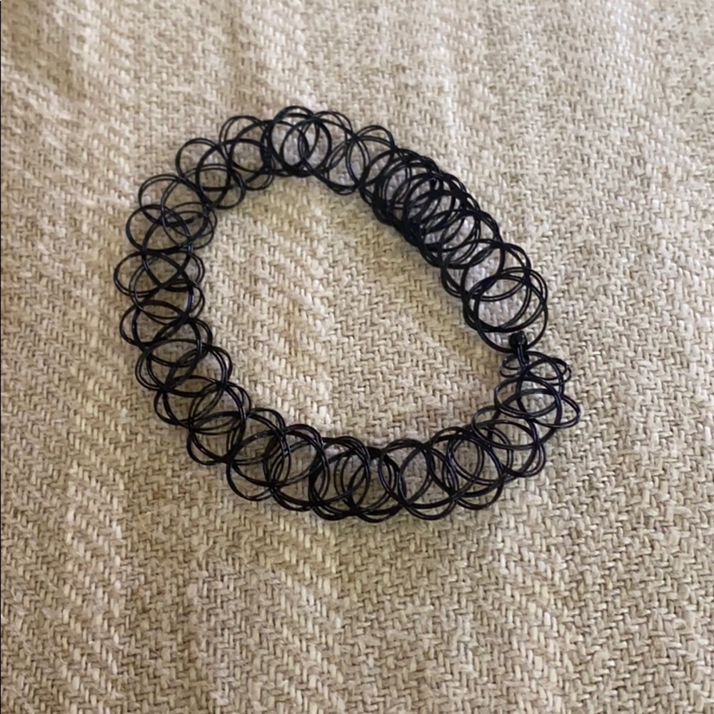 Black stretchy choker
